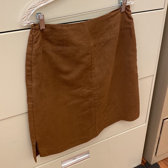 Brown skirt - Picture 2 of 3